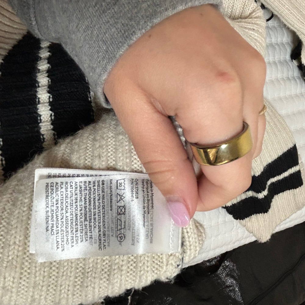 H&M Striped Ribbed‎ Turtleneck Sweater Cream Black Split Cuff Oversized Small - Picture 6 of 6